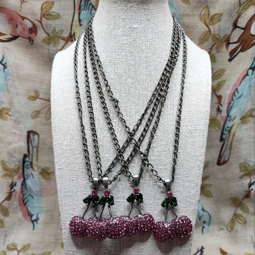 Set Of Four Swarovski Dark Rose Pink Emerald Cherries Cherry Necklace Pewter NEW